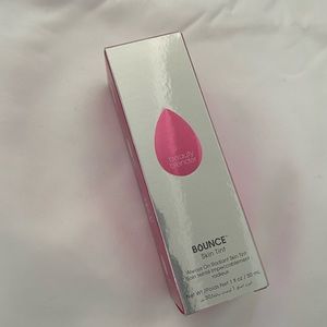 Medium 1. Beauty blender bounce foundation